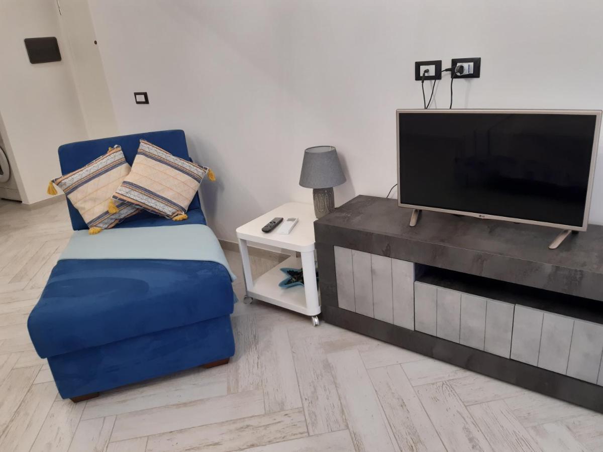 Casa Vacanze Via Nizza 57 Zinola-Wifi Savona Exteriör bild